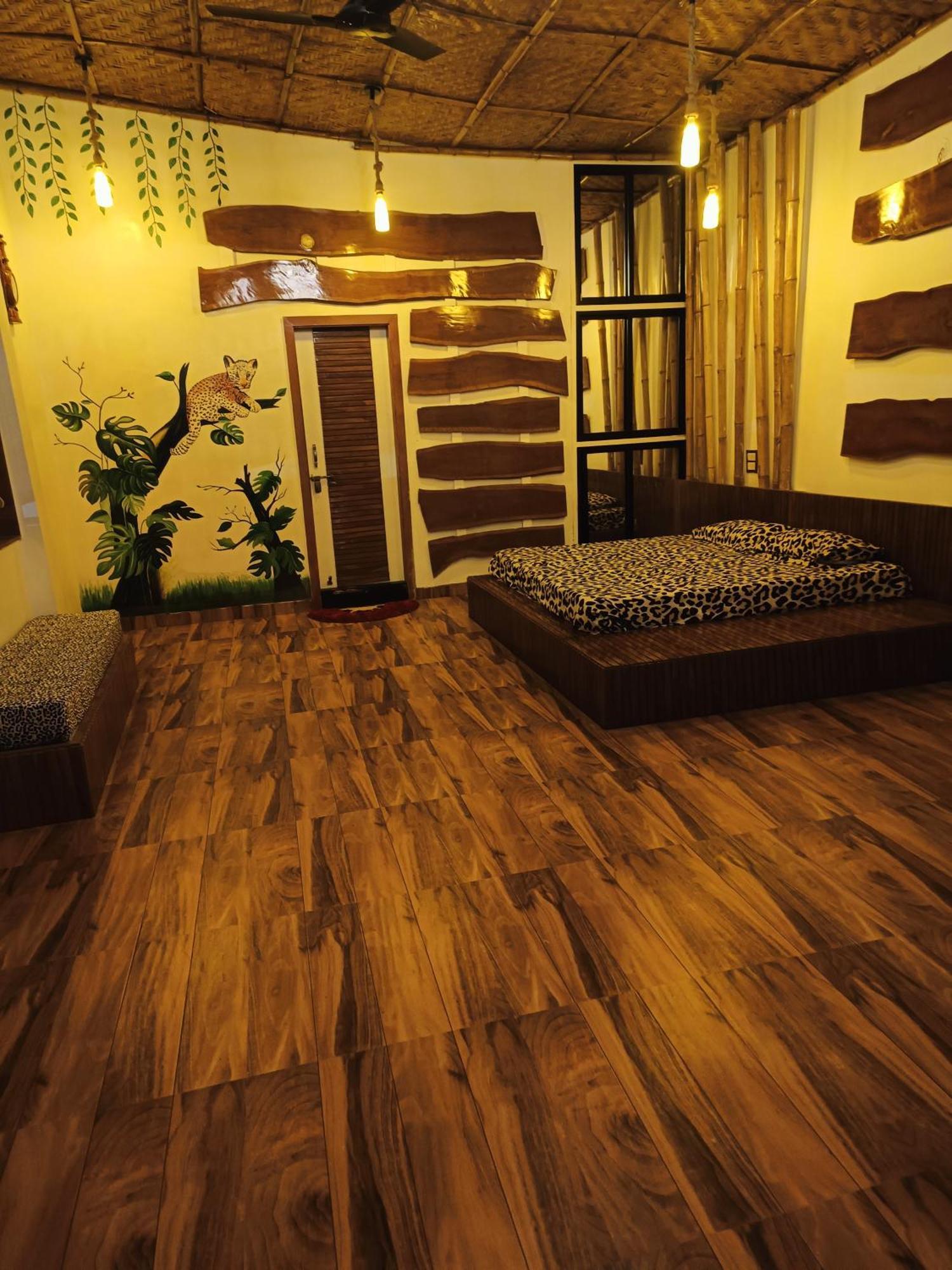 Leopard Farmhouse Mhow Luaran gambar