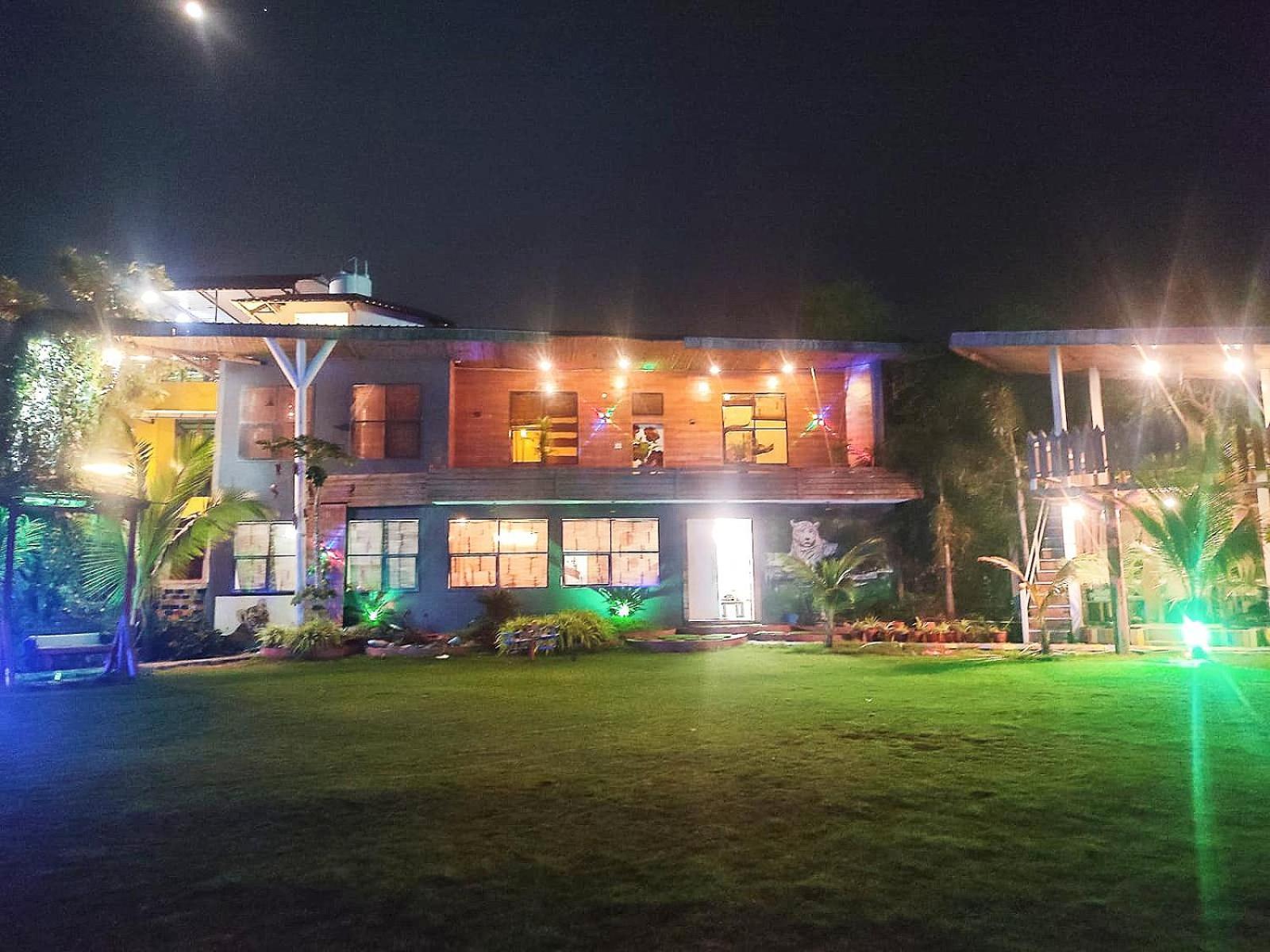 Leopard Farmhouse Mhow Luaran gambar