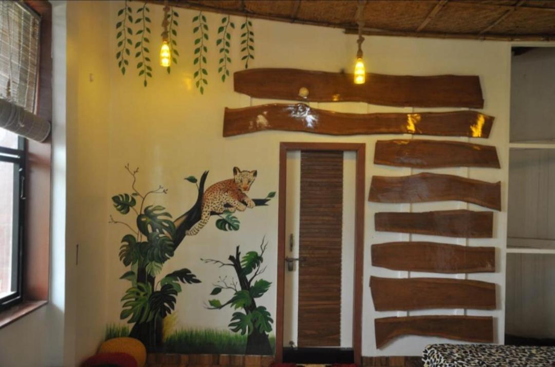 Leopard Farmhouse Mhow Luaran gambar