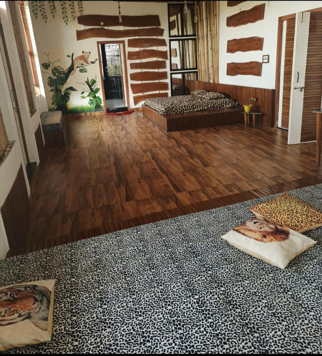 Leopard Farmhouse Mhow Luaran gambar